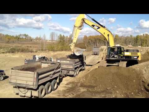 Video tips to optimize excavator loading