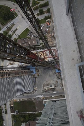 construction_site_aerial_crane_tower