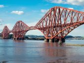 The impressing railway bridge over the Firth of Forth
